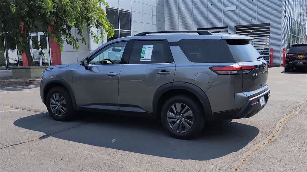 Thumbnail: 2023 Nissan Pathfinder - 6