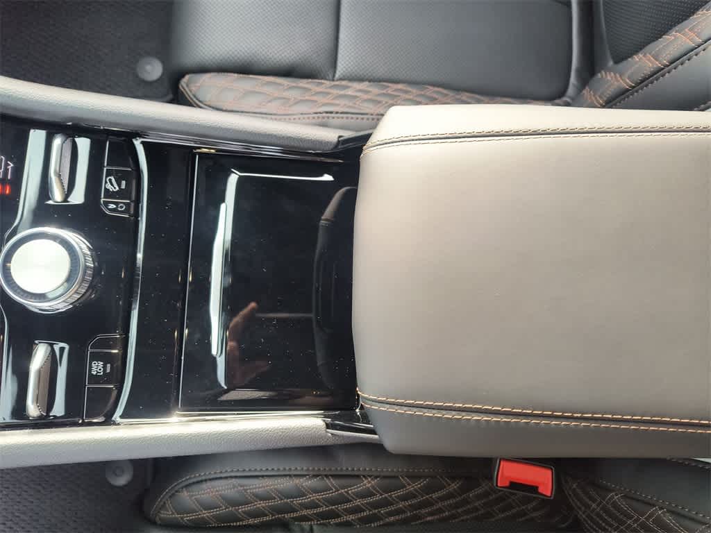 Thumbnail: 2025 Jeep Grand Cherokee L - 21