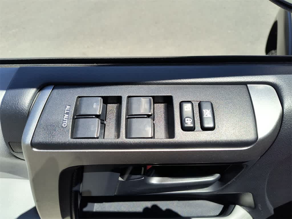 Thumbnail: 2012 Toyota 4Runner - 13