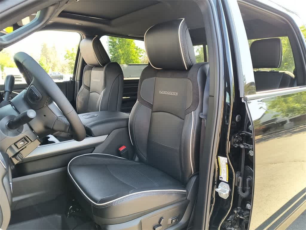2025 RAM 3500 Laramie 11