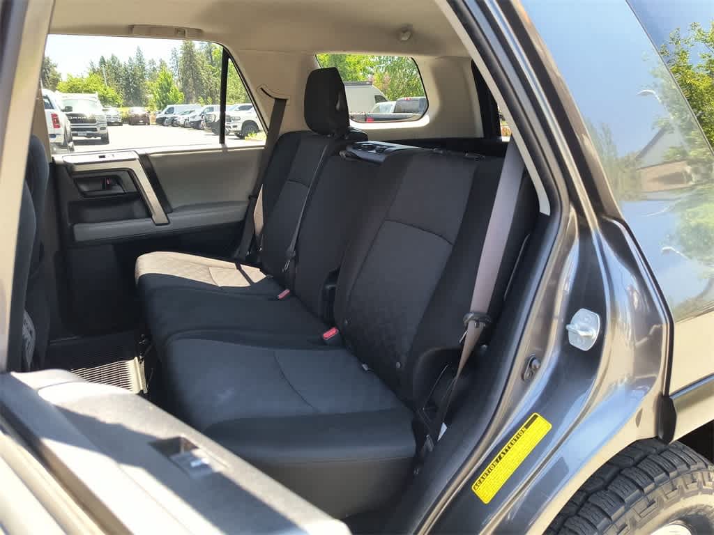 Thumbnail: 2012 Toyota 4Runner - 23