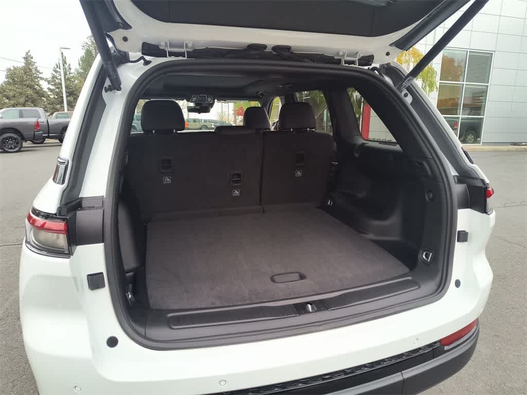 Thumbnail: 2025 Jeep Grand Cherokee - 24