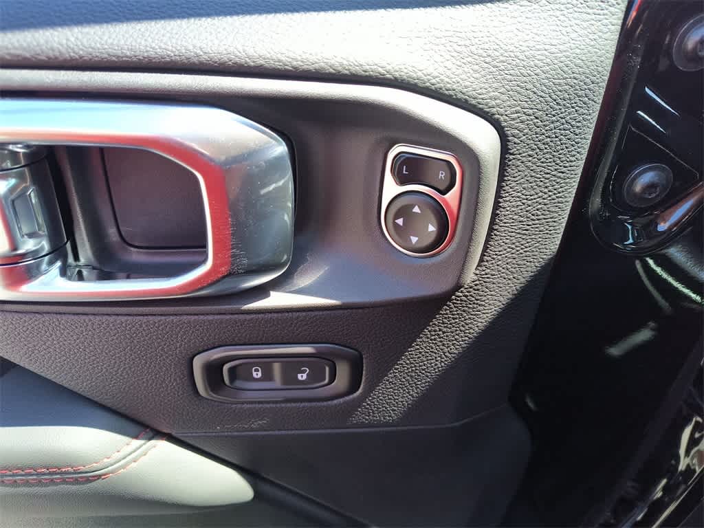 Thumbnail: 2025 Jeep Gladiator - 13