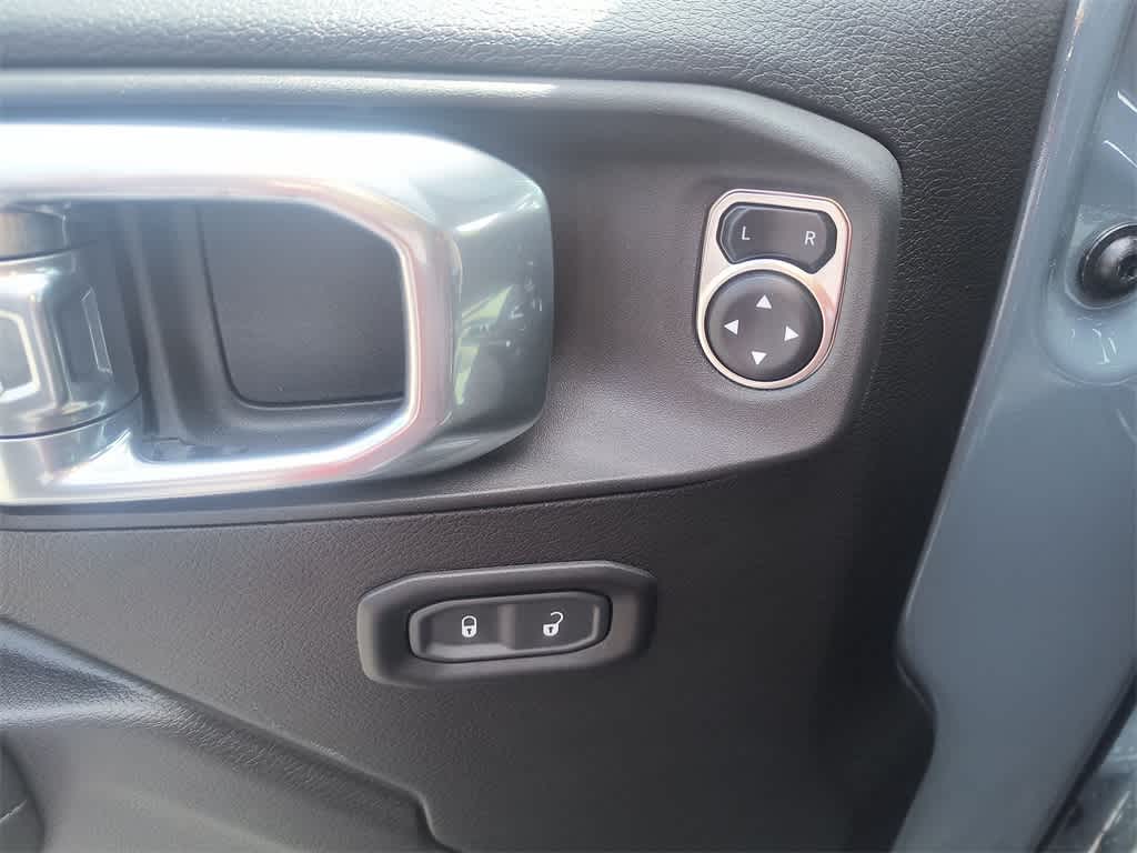 2024 Jeep Wrangler Rubicon 13