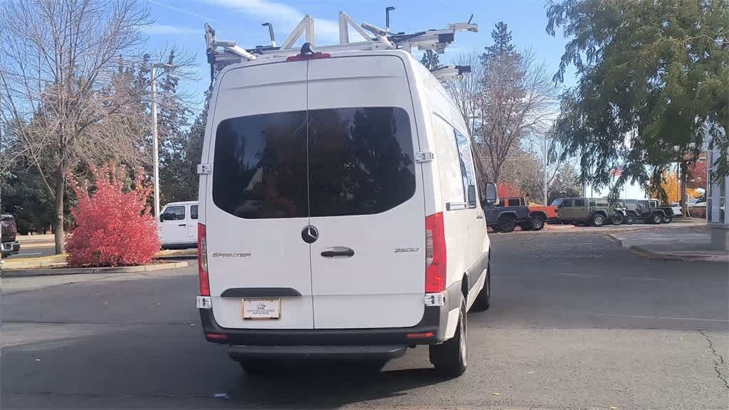 Thumbnail: 2023 Mercedes-Benz Sprinter - 8