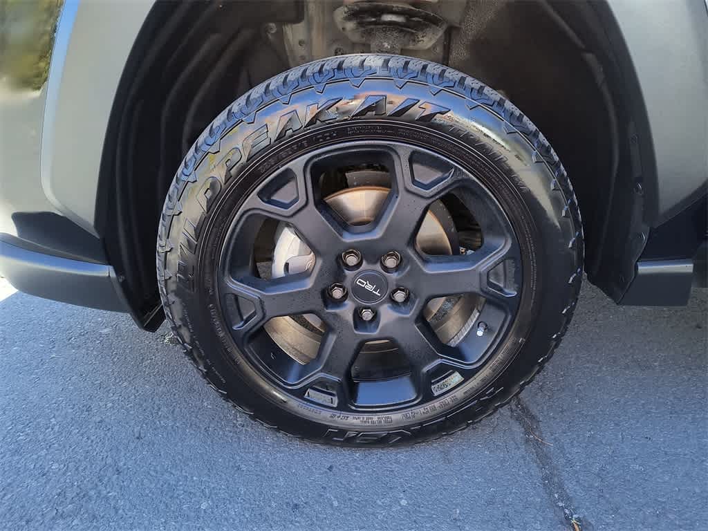 Thumbnail: 2022 Toyota RAV4 - 10