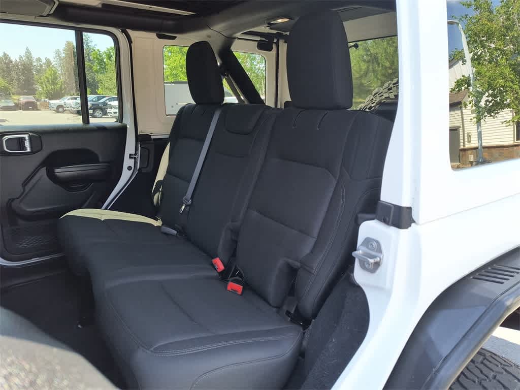 2020 Jeep Wrangler Unlimited Willys 22