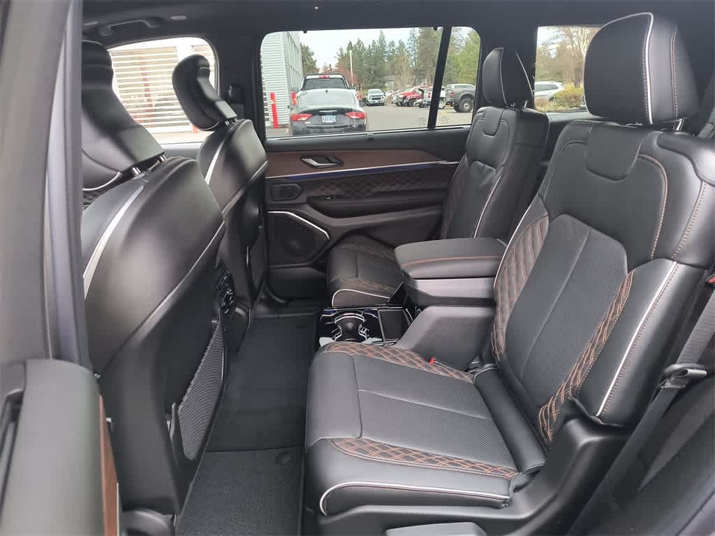 Thumbnail: 2025 Jeep Grand Cherokee L - 23