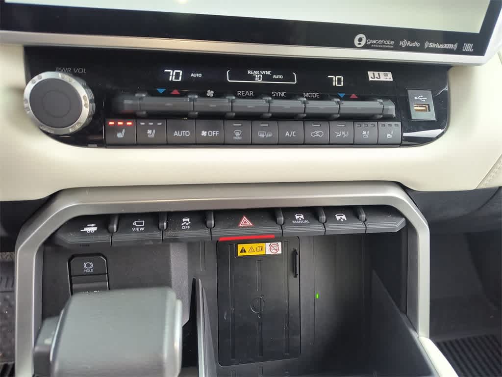 Thumbnail: 2023 Toyota Sequoia - 18