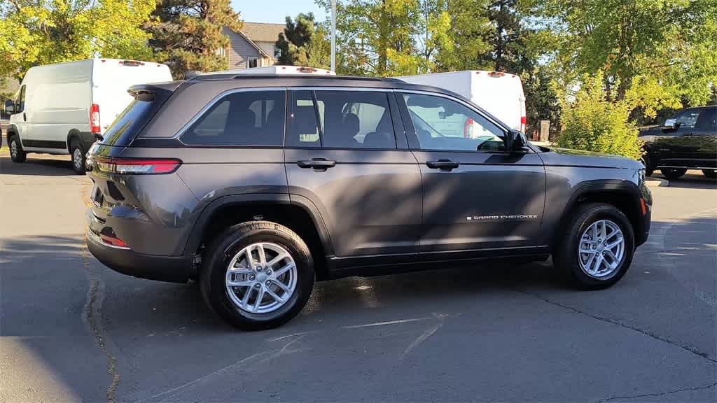 Thumbnail: 2025 Jeep Grand Cherokee - 9