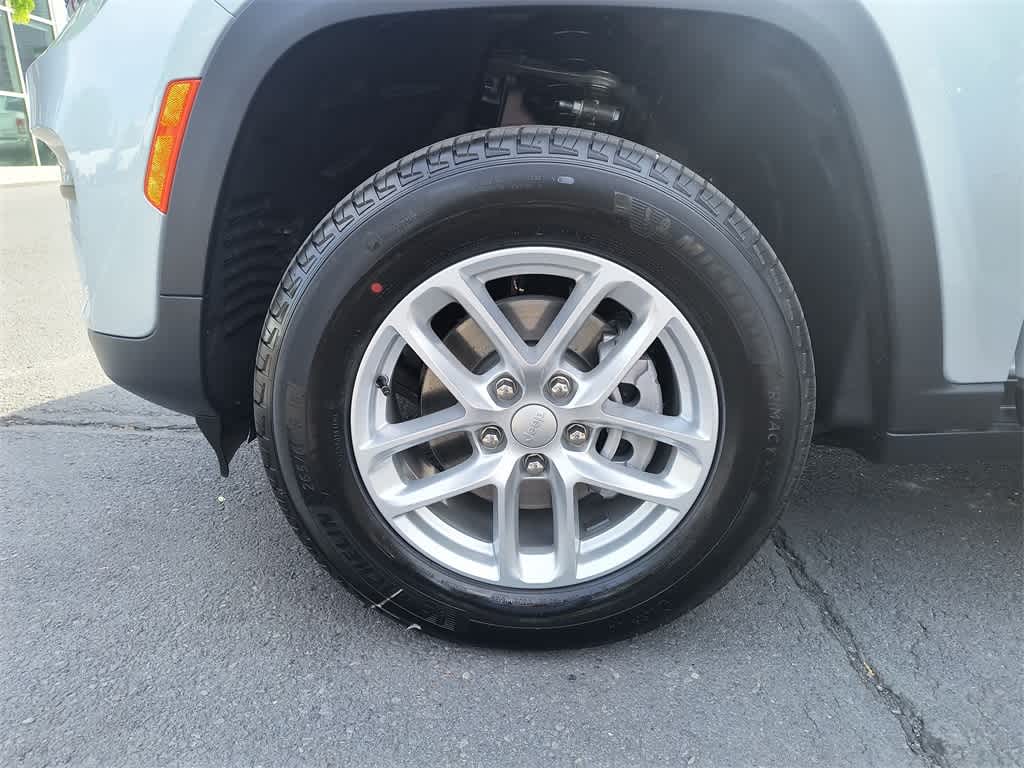 Thumbnail: 2025 Jeep Grand Cherokee - 10