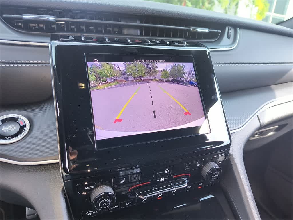 Thumbnail: 2025 Jeep Grand Cherokee - 17