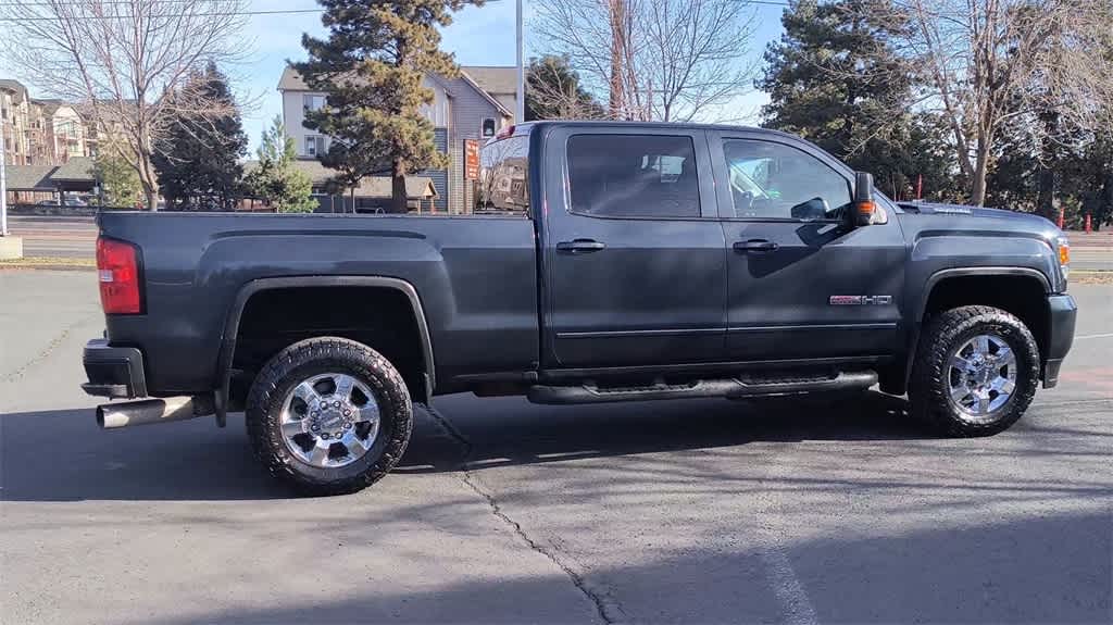 Thumbnail: 2019 GMC Sierra 3500 - 9