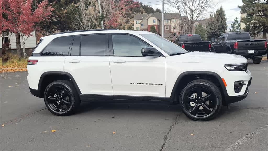 Thumbnail: 2025 Jeep Grand Cherokee - 2