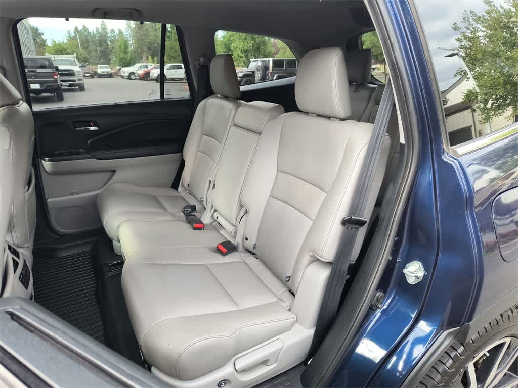 Thumbnail: 2020 Honda Pilot - 23