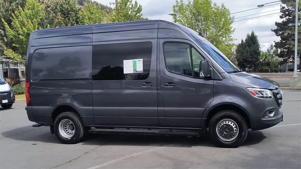 2020 Mercedes-Benz Sprinter  2