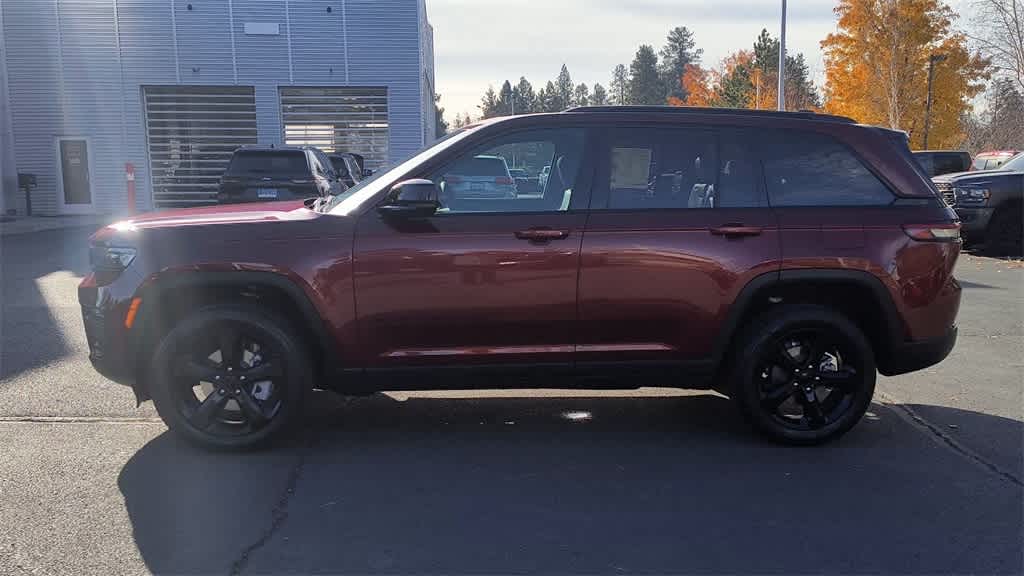 Thumbnail: 2025 Jeep Grand Cherokee - 5