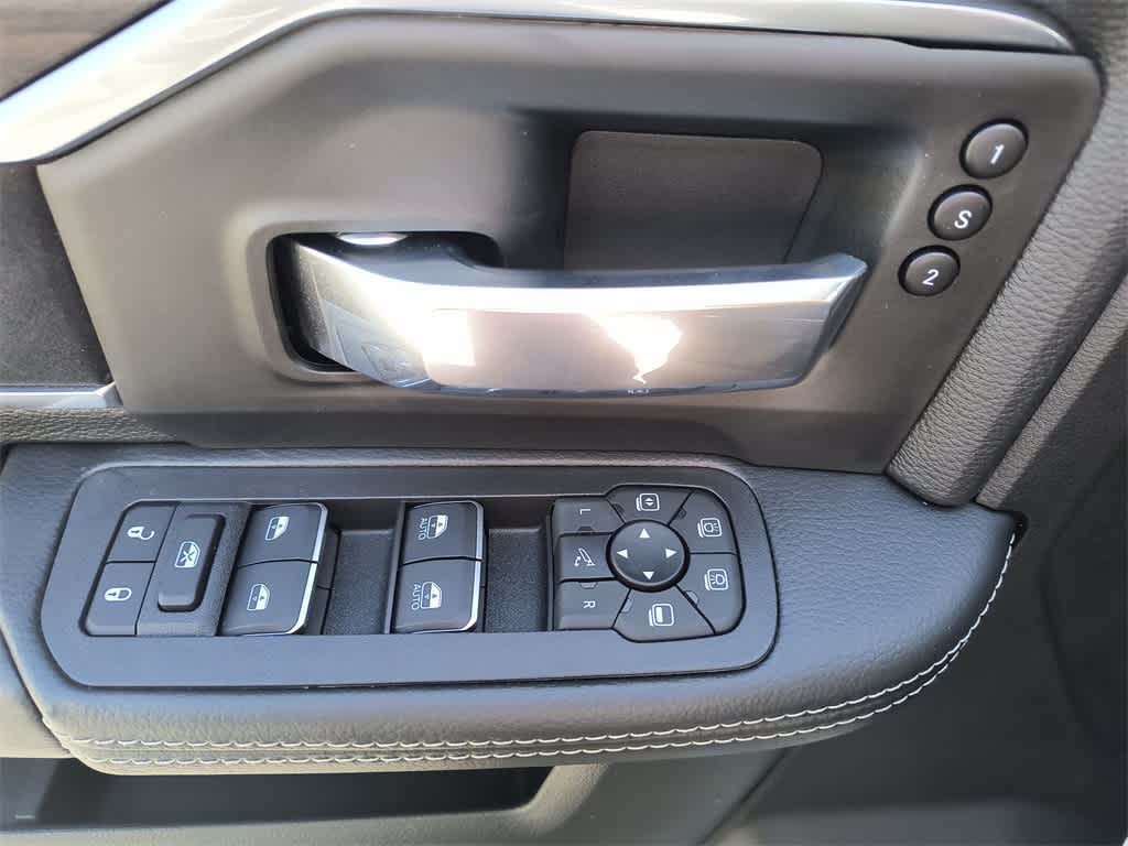 2025 RAM 3500 Laramie 13