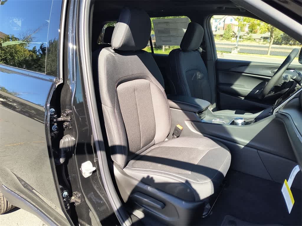 Thumbnail: 2025 Jeep Grand Cherokee - 24