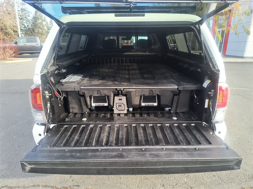 Thumbnail: 2020 Toyota Tacoma - 24