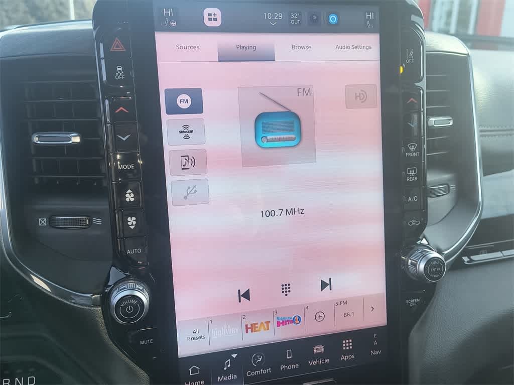 2025 RAM 1500 Laramie 16