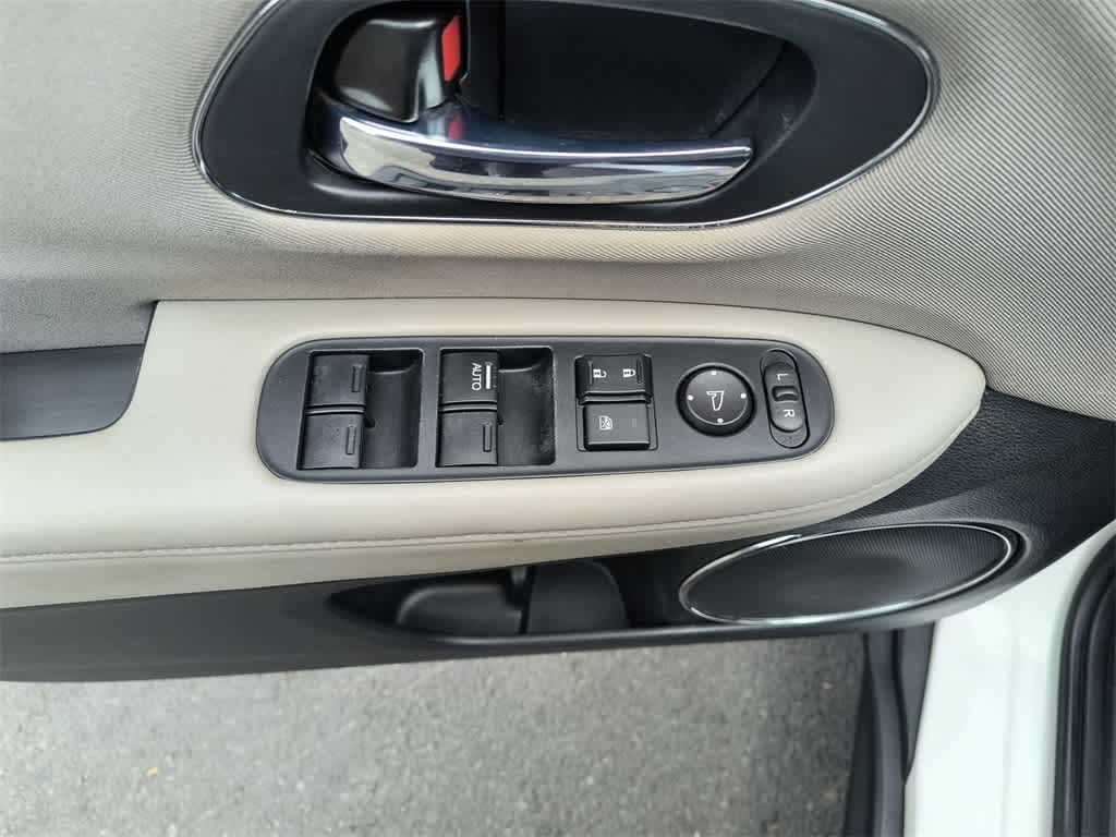 Thumbnail: 2018 Honda HR-V - 13