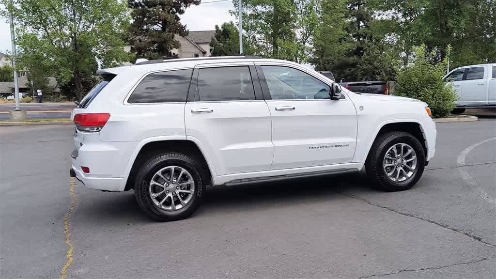 Thumbnail: 2015 Jeep Grand Cherokee - 9