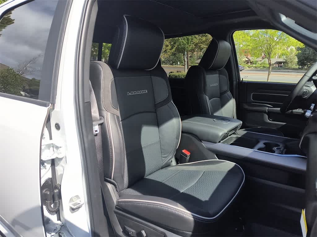 2025 RAM 3500 Laramie 25