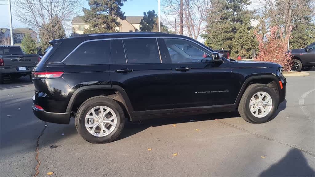 Thumbnail: 2023 Jeep Grand Cherokee - 9