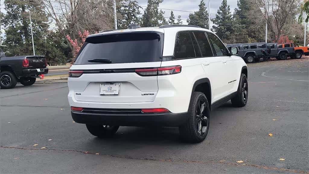 Thumbnail: 2025 Jeep Grand Cherokee - 8