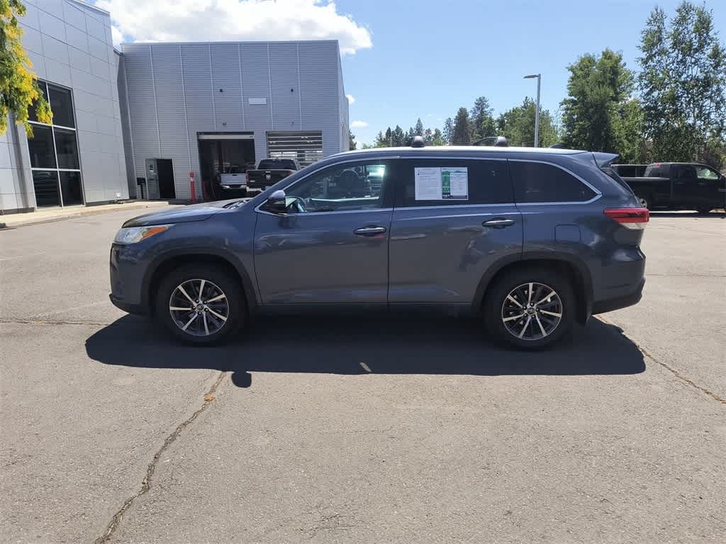 Thumbnail: 2017 Toyota Highlander - 3