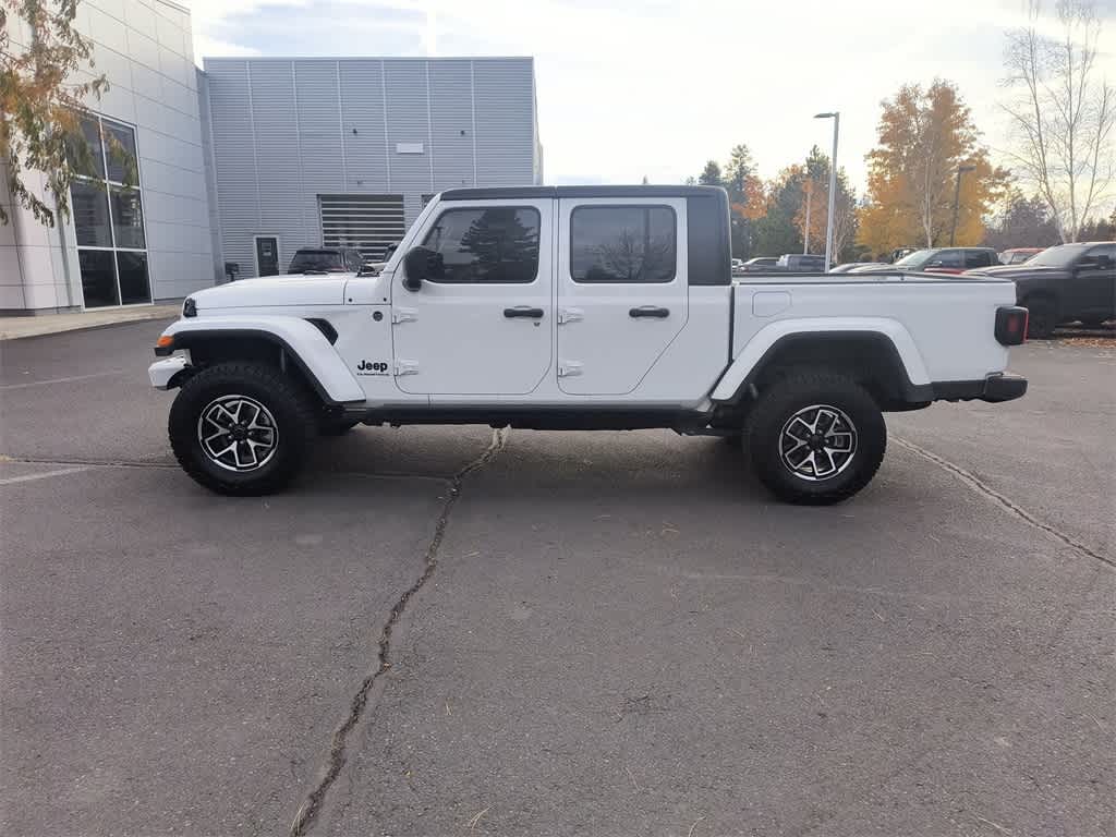 Thumbnail: 2023 Jeep Gladiator - 3