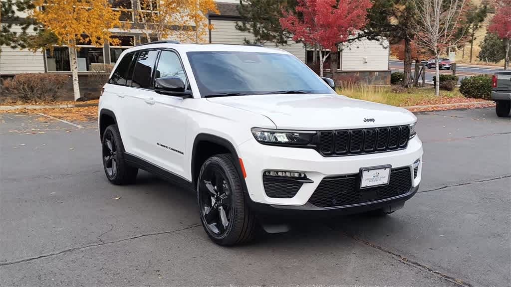 Thumbnail: 2025 Jeep Grand Cherokee - 3