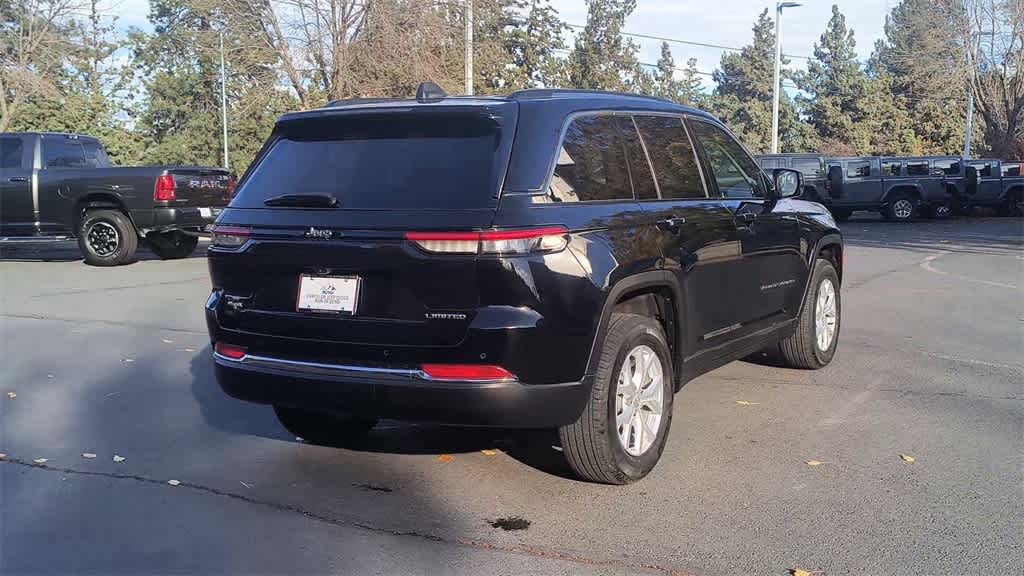 Thumbnail: 2023 Jeep Grand Cherokee - 8