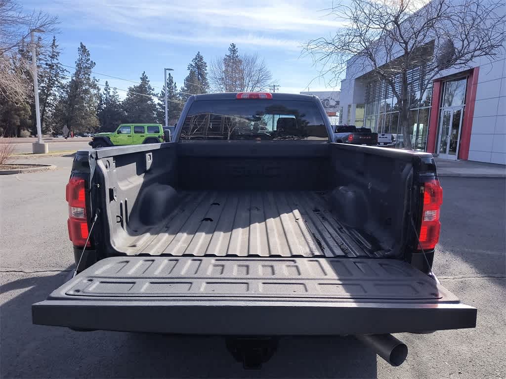Thumbnail: 2019 GMC Sierra 3500 - 24