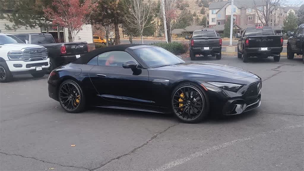 Thumbnail: 2022 Mercedes-Benz SL-Class - 2