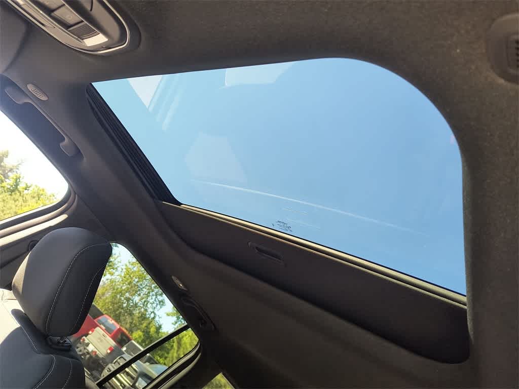 Thumbnail: 2025 Jeep Grand Cherokee - 21