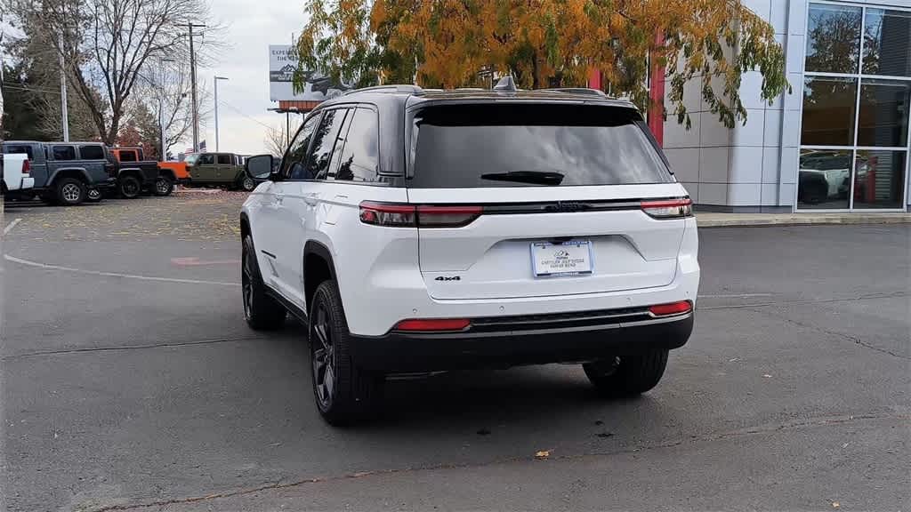 Thumbnail: 2025 Jeep Grand Cherokee - 7