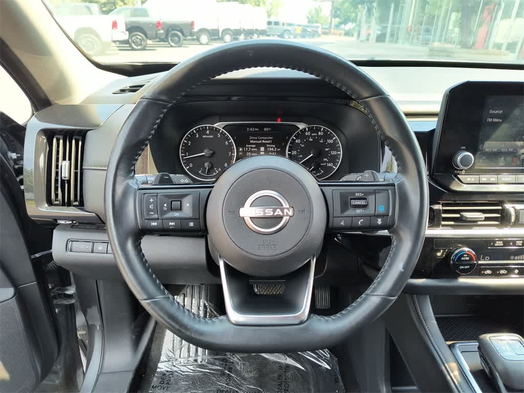 Thumbnail: 2023 Nissan Pathfinder - 14