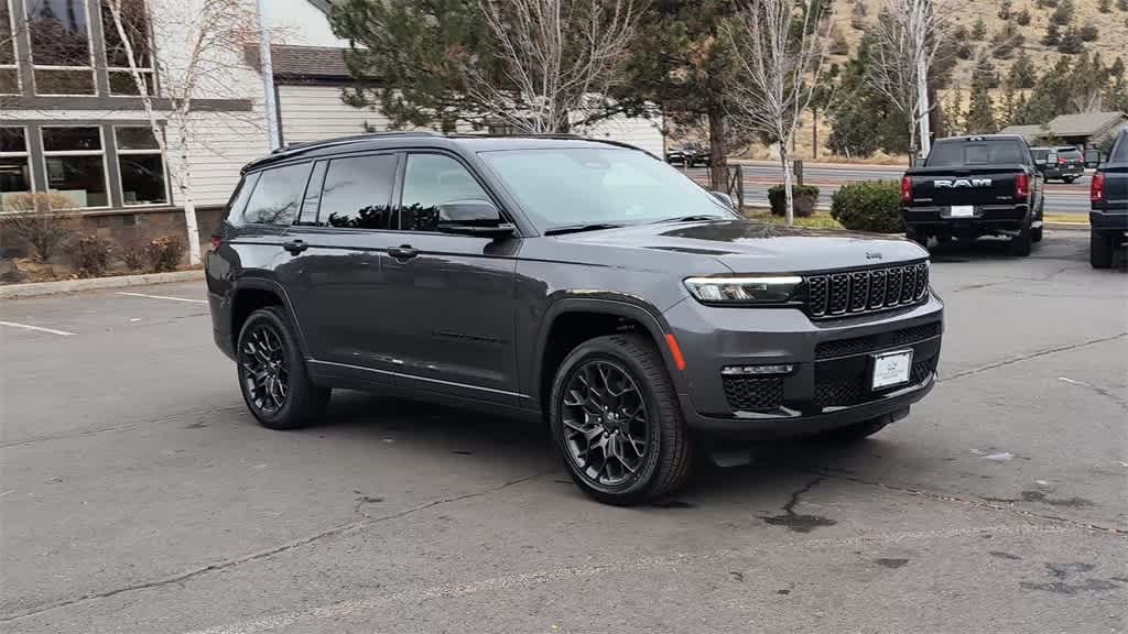 Thumbnail: 2025 Jeep Grand Cherokee L - 3