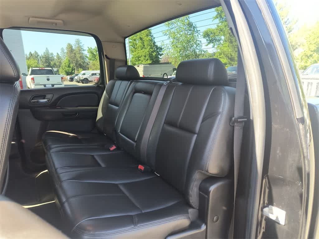 Thumbnail: 2011 GMC Sierra 2500 - 20