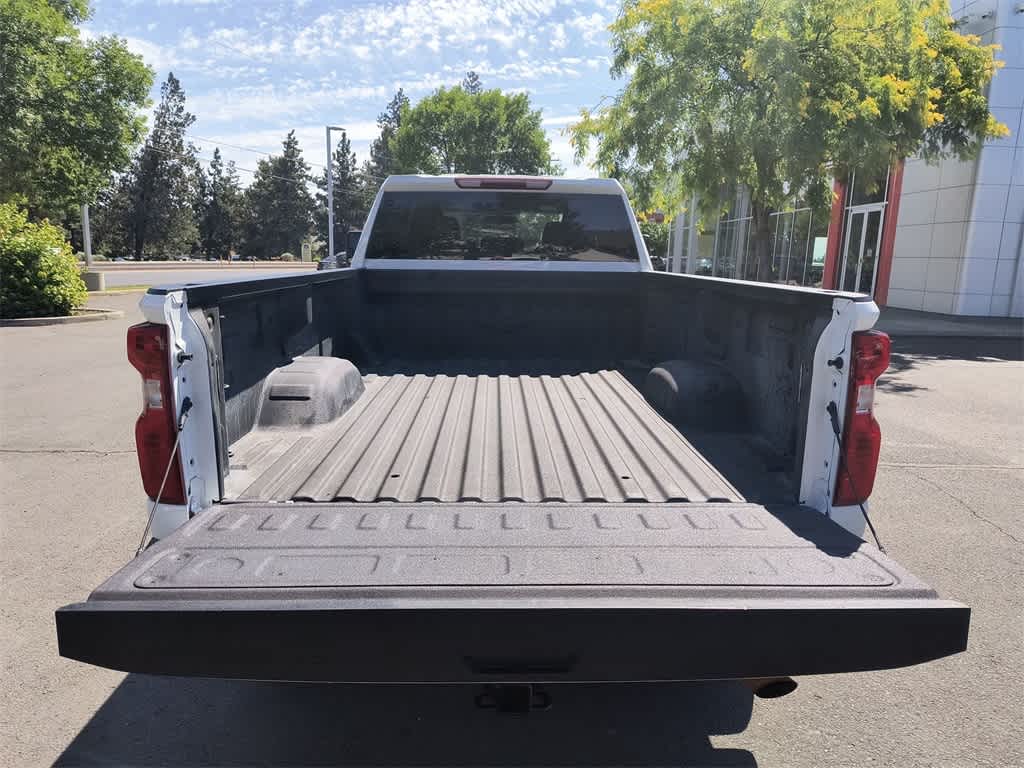 Thumbnail: 2021 Chevrolet Silverado 3500 - 22