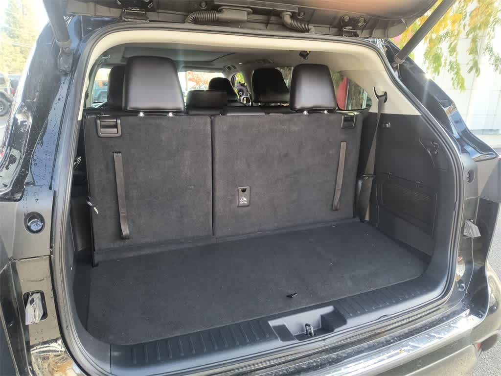 Thumbnail: 2020 Toyota Highlander - 25