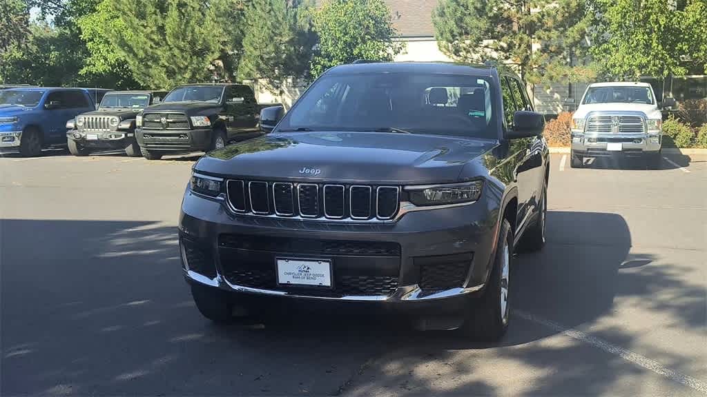 Thumbnail: 2023 Jeep Grand Cherokee L - 4