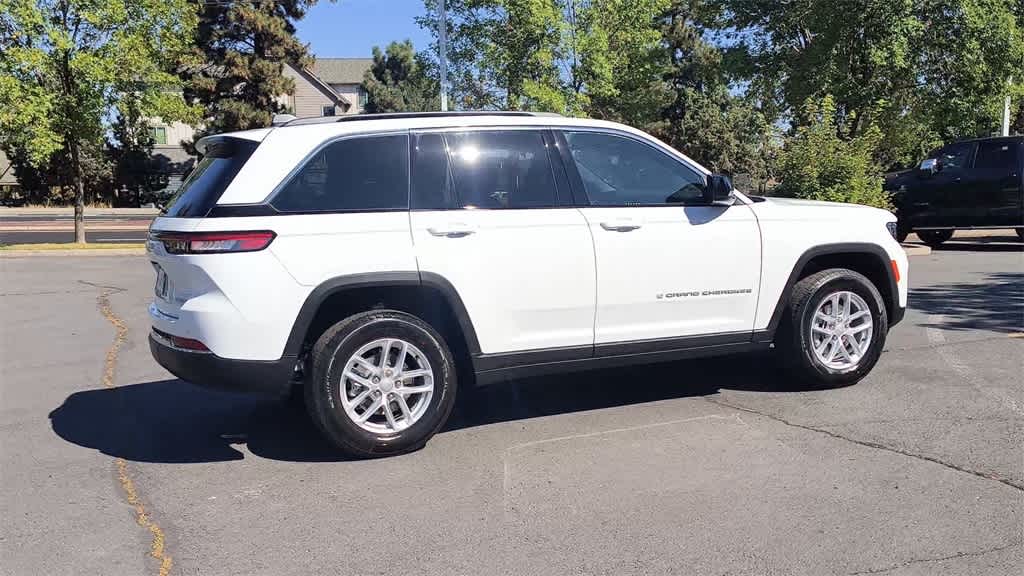 Thumbnail: 2025 Jeep Grand Cherokee - 9