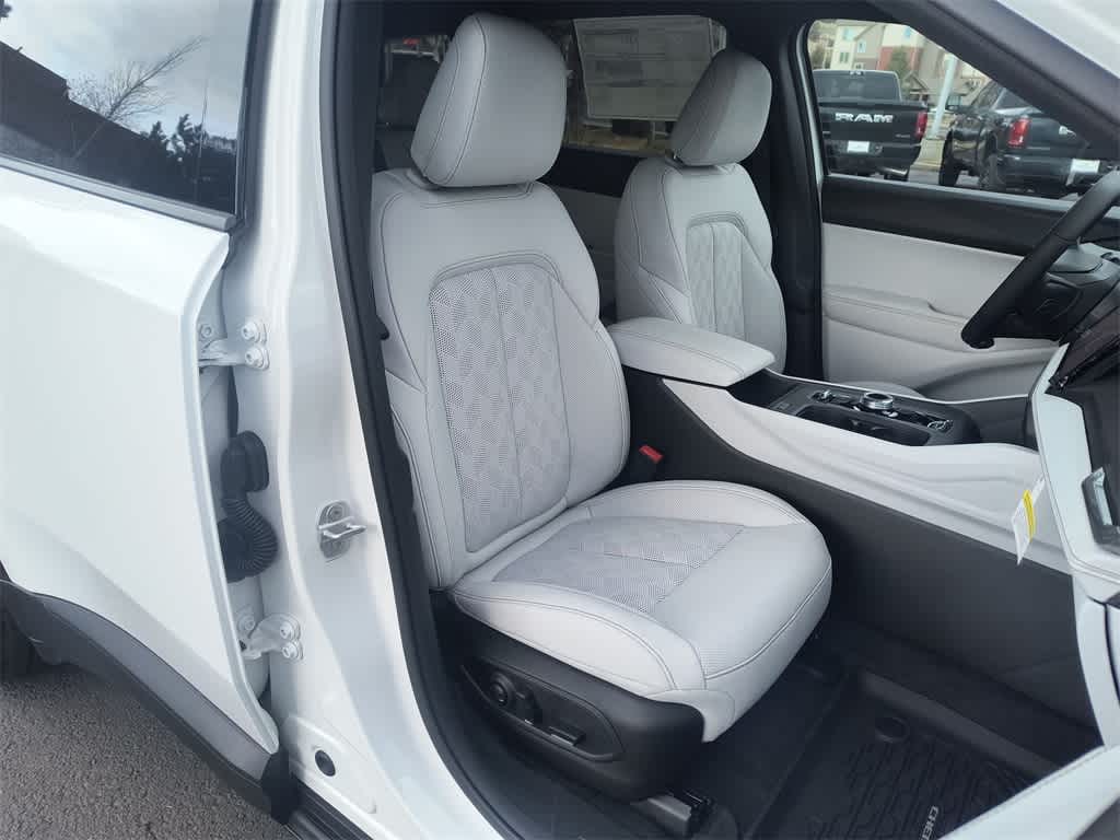 Thumbnail: 2026 Jeep Cherokee - 25