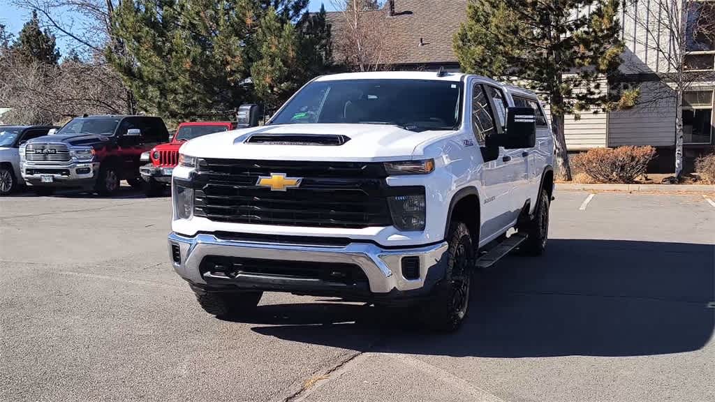 Thumbnail: 2024 Chevrolet Silverado 3500 - 4