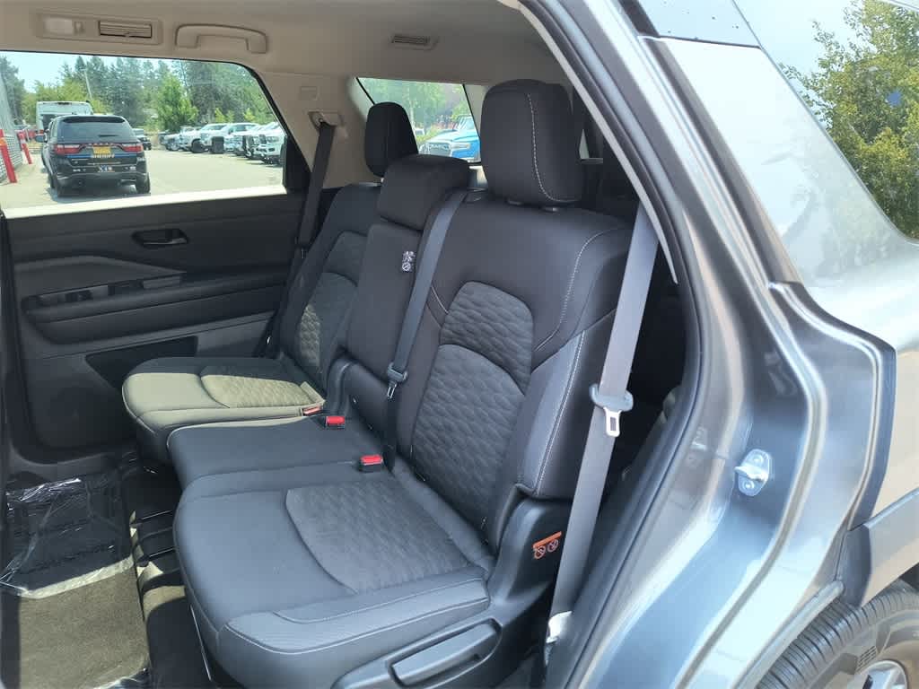 Thumbnail: 2023 Nissan Pathfinder - 21