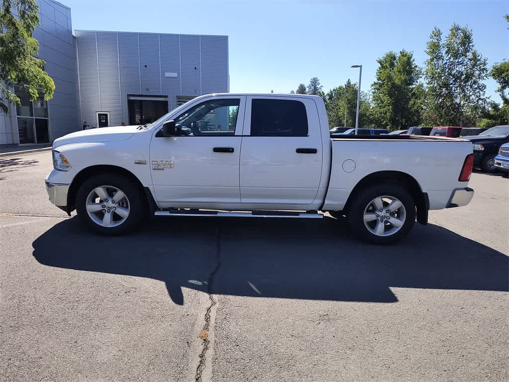 Thumbnail: 2024 RAM 1500 Classic - 3