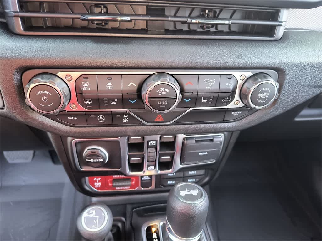 Thumbnail: 2025 Jeep Wrangler - 18